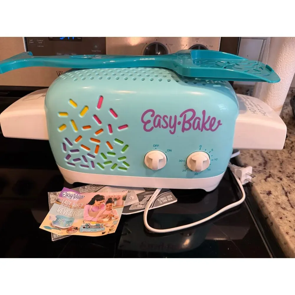 Hasbro 2025 Easy Bake Oven in Box